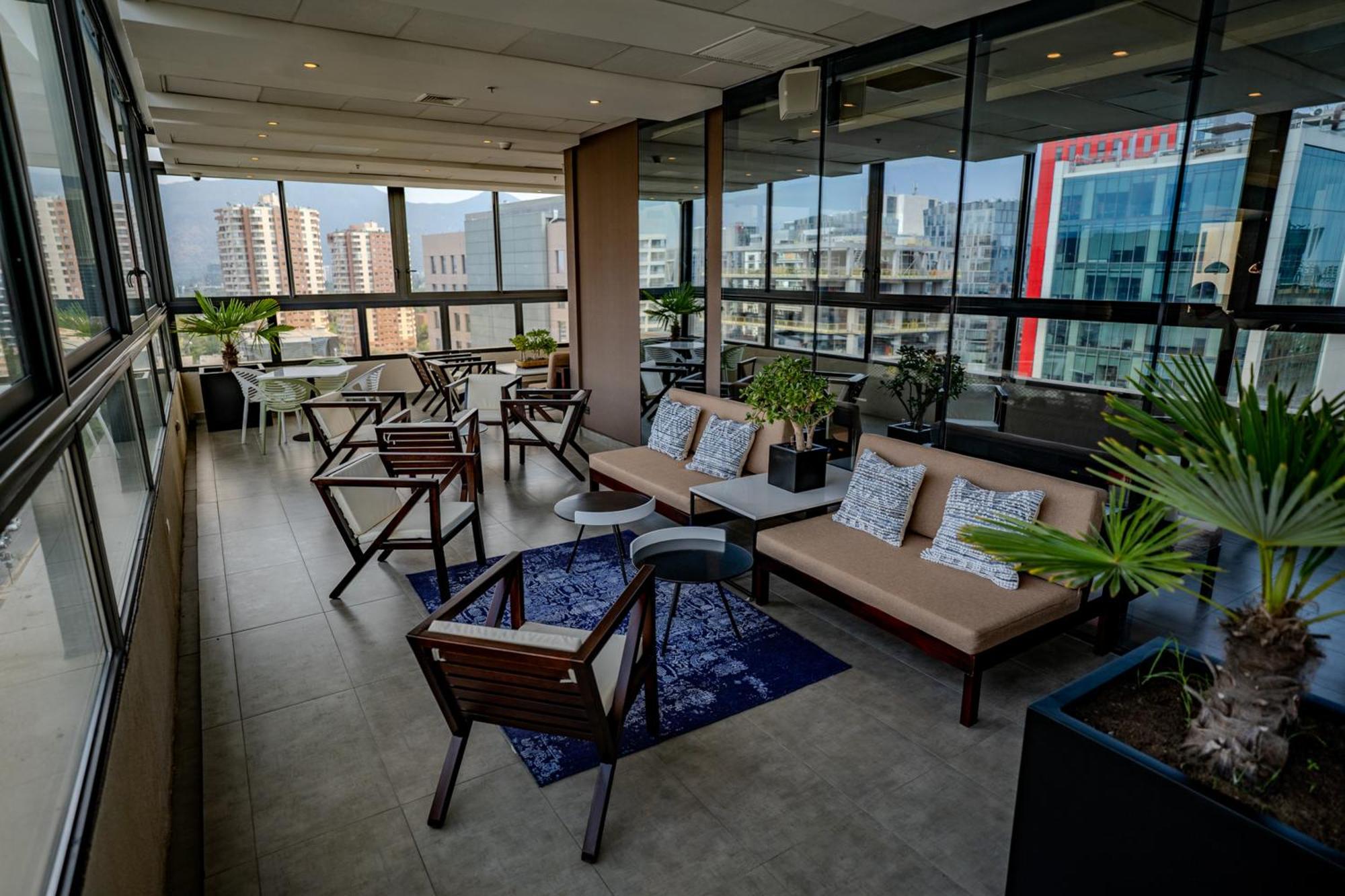 Hampton By Hilton Santiago Las Condes Екстериор снимка
