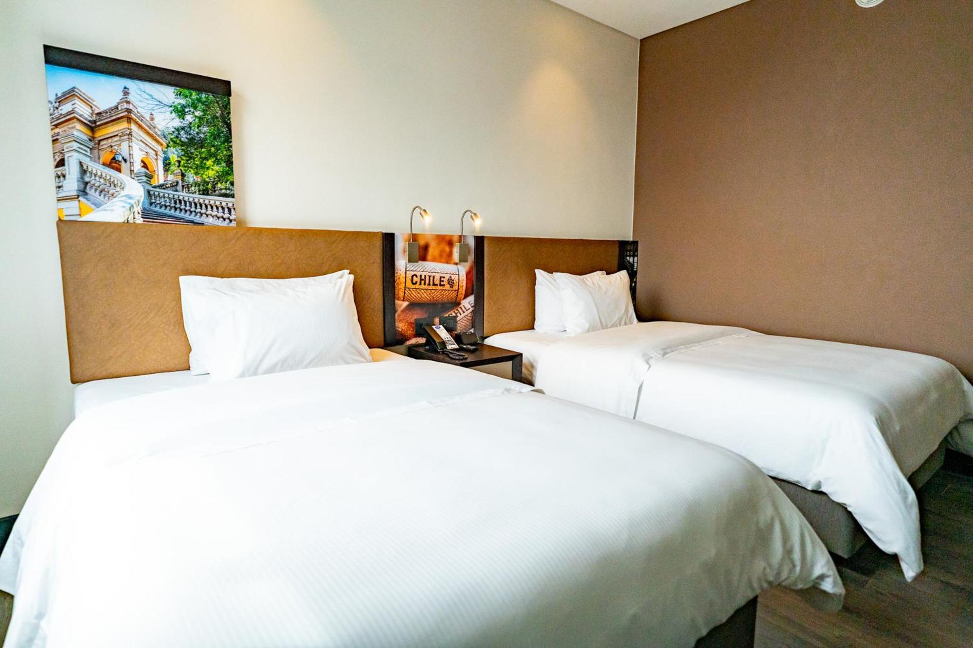 Hampton By Hilton Santiago Las Condes Екстериор снимка