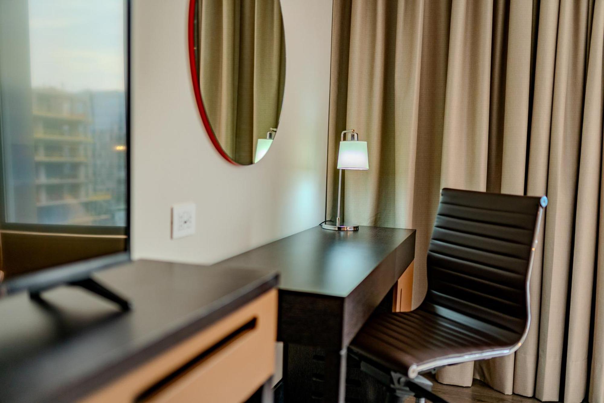 Hampton By Hilton Santiago Las Condes Екстериор снимка