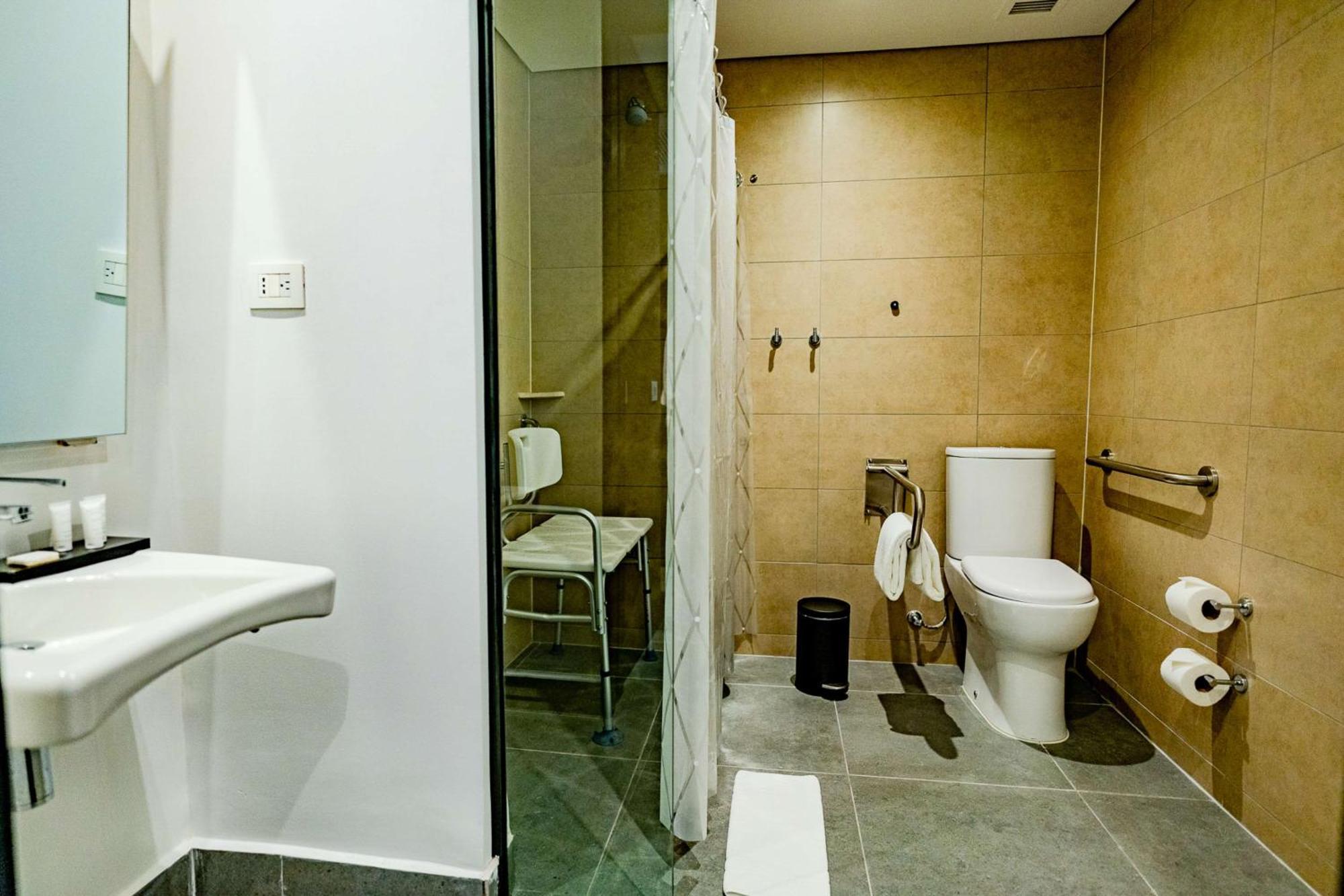 Hampton By Hilton Santiago Las Condes Екстериор снимка