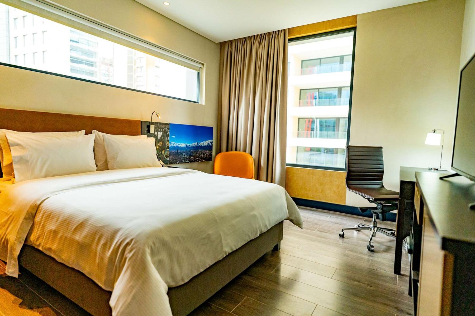 Hampton By Hilton Santiago Las Condes Екстериор снимка