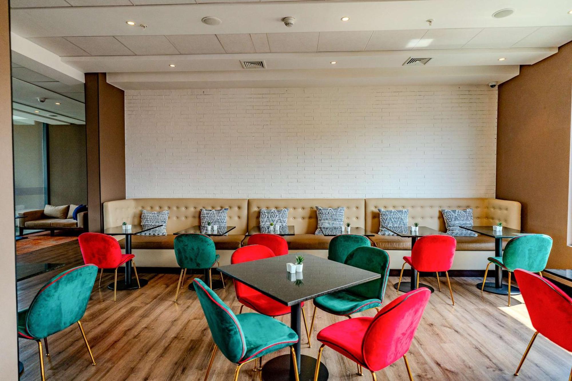 Hampton By Hilton Santiago Las Condes Екстериор снимка
